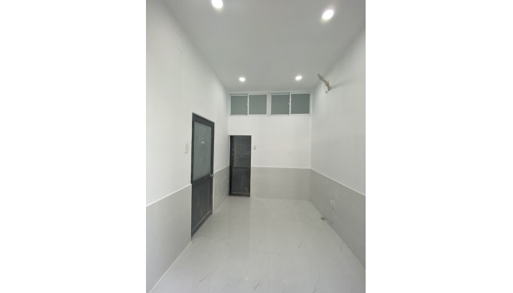 Bán Nhà Phan Văn Trị, 2 Tầng 2 PN, Gần Emart Chỉ 3.4 Tỉ